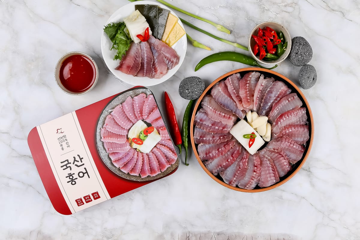 참홍어와 가오리를 나란히 비교한 모습